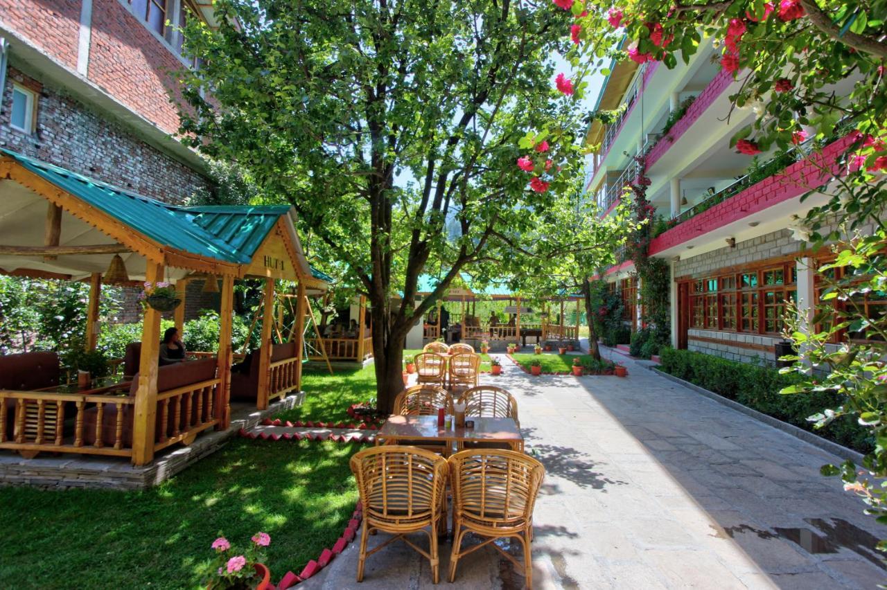 Hide-In Old Manali Hotel Exterior foto