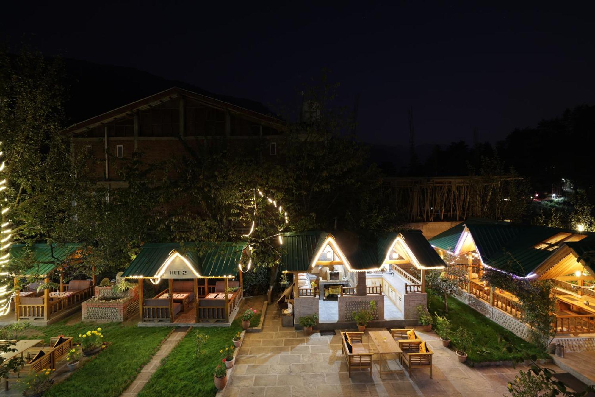 Hide-In Old Manali Hotel Exterior foto