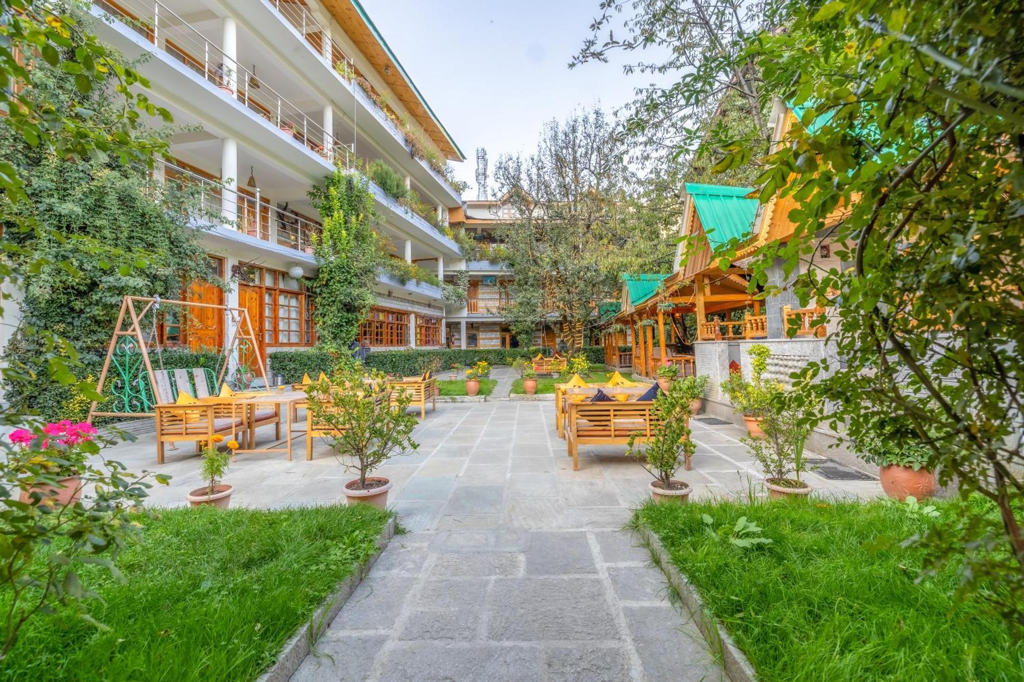 Hide-In Old Manali Hotel Exterior foto