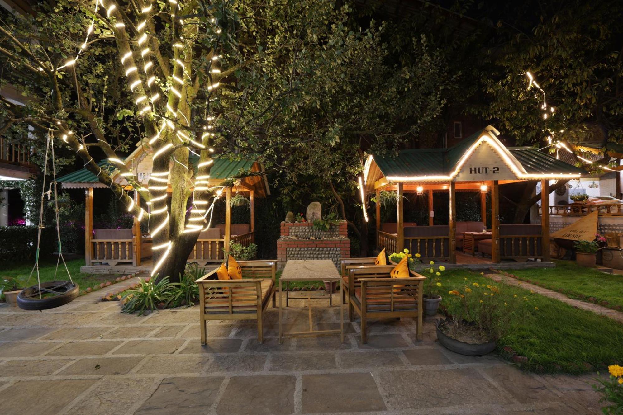Hide-In Old Manali Hotel Exterior foto